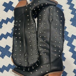 Dingo Broadway Bunny Studded Snip Toe Casual Boots Knee High Mid Heel 2-3" black